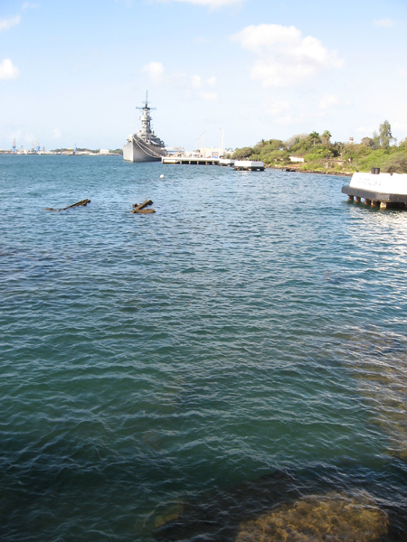 111_Toward_the_USS_Missouri